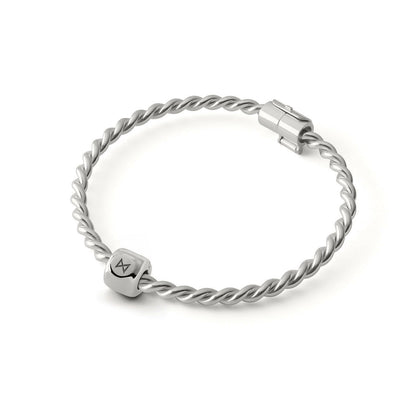 Charms z runą Dagaz (ᛞ) Srebrny – amulet światła i przemiany - Mosiądz