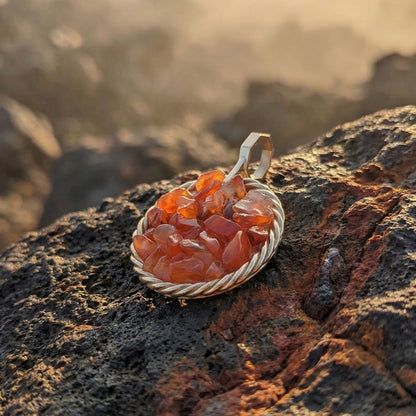 Miedziany Amulet Tensorowy z Karneolem – Pozłacany
