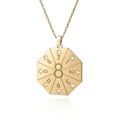 Collier avec pendentif Porte du Lion 8.8 en doré – Amulette de l’Âme