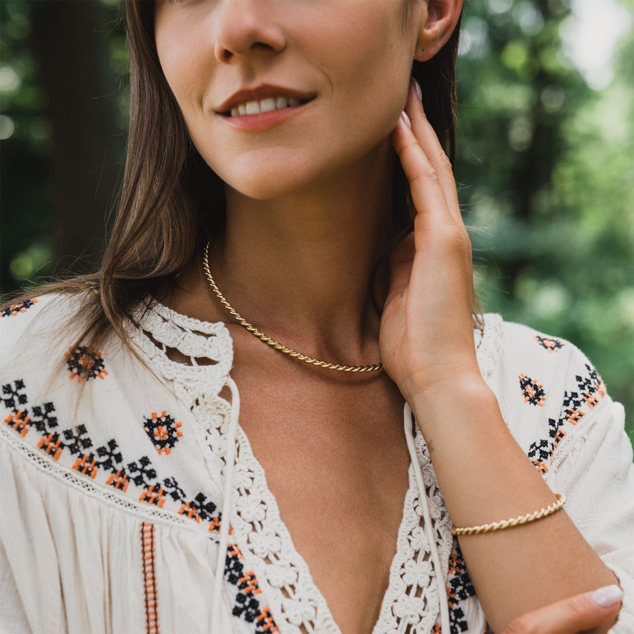 Collier tensor en cuivre couleur or - <tc>coudée</tc> Perdu (177 MHz)